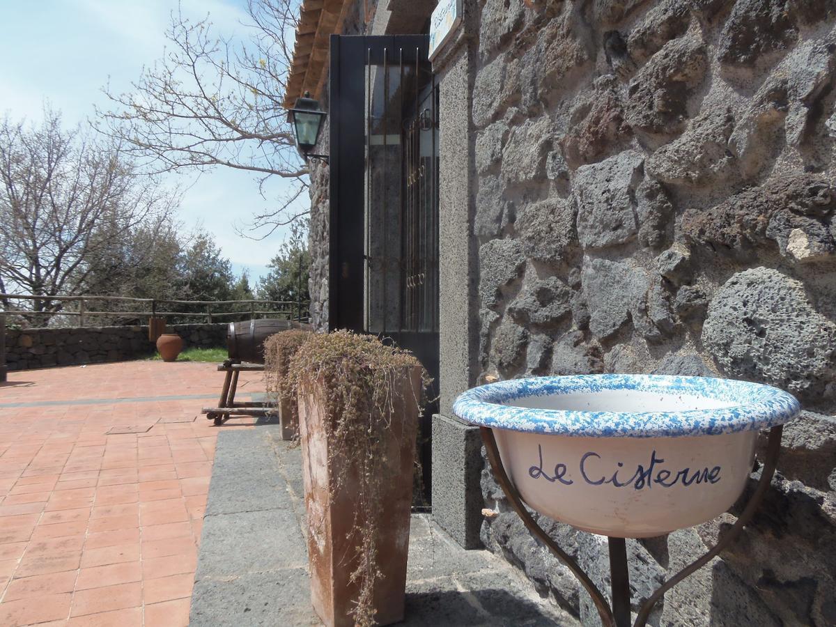 Hotel Le Cisterne Dell'Etna Calcerana-Marina Exterior foto