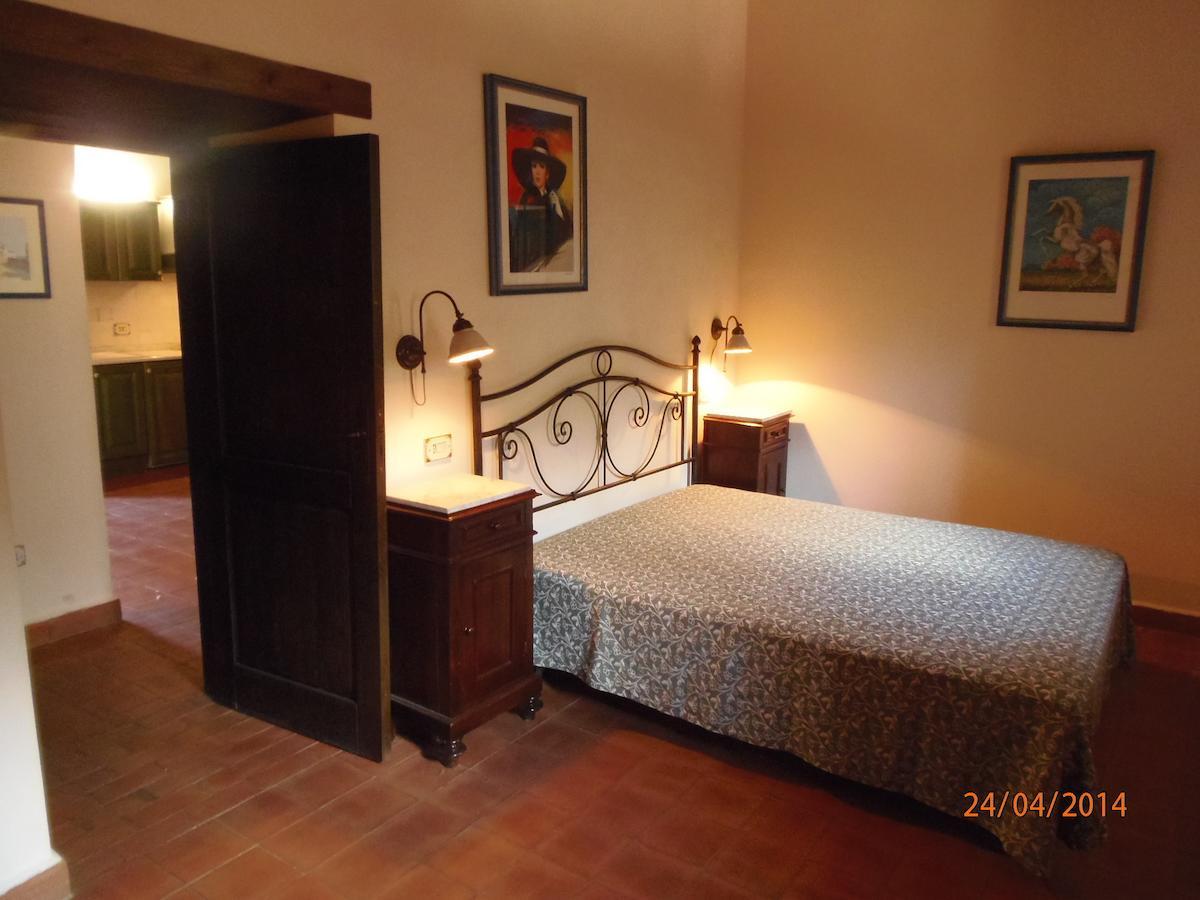 Hotel Le Cisterne Dell'Etna Calcerana-Marina Zimmer foto