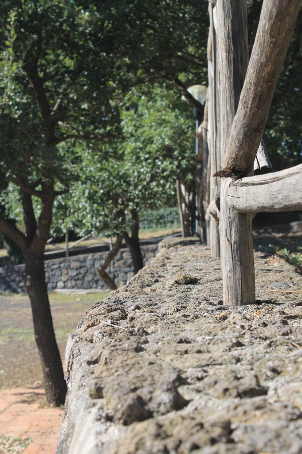 Hotel Le Cisterne Dell'Etna Calcerana-Marina Exterior foto